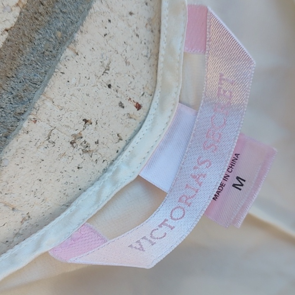 White Slip - Picture 7 of 9